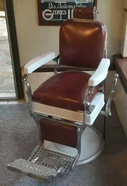 Very nice Antique/Vintage Koken Barber Chair - Restored - SN # 167188