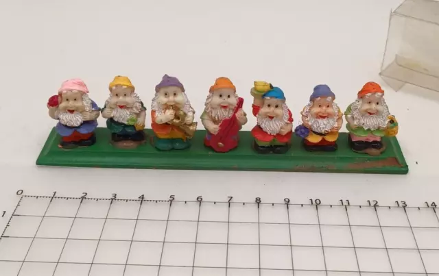 Dolls house garden gnomes 7 dwarfs miniature 1:12