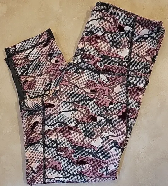 Zella Womens Leggings Size Medium Camo camouflage printed Capri green pink white
