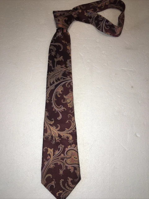 Valentino Carvatte Men's 100% Burgundy Silk Necktie Pre-owned Handmade 60x 3.25"