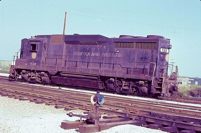 Duplicate Slide Norfolk & Western Gp-30 #548 Kansas City, Mo September 14, 1978