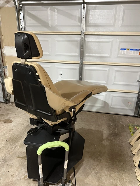 Adec 1005 Dental Chair