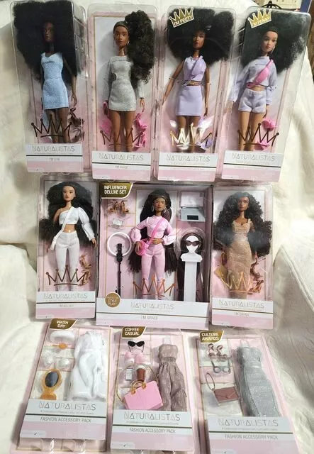 Naturalistas 7 African American Fashion Dolls and 3 Clothing Sets Complete NEW