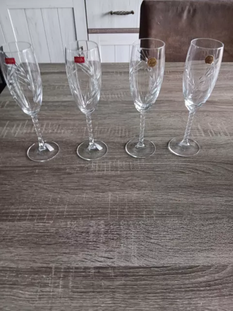 4 VERRES FLÛTES À CHAMPAGNE CRISTAL D'ARQUES MODÈLE FLEURY  EPI Neuf