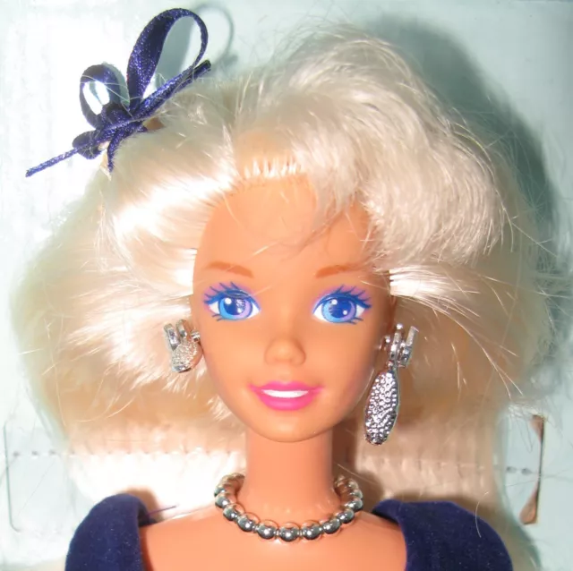 Barbie Winter Velvet 1995 * An Avon Exclusive * Neuve En Boite * 2