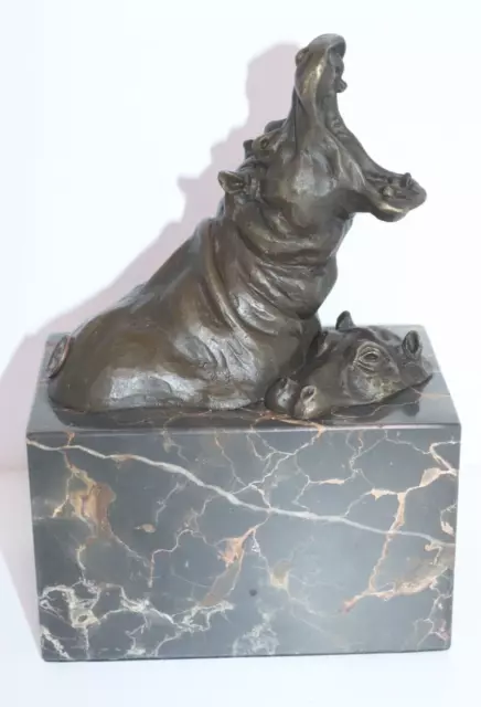 Bronze Skulptur / Figur ,"Nilpferde", signiert Milo , Höhe 19cm , 2,5Kilo  /!47