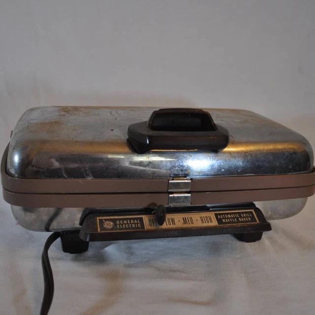 VTG GE Waffle Iron Model 14G44T