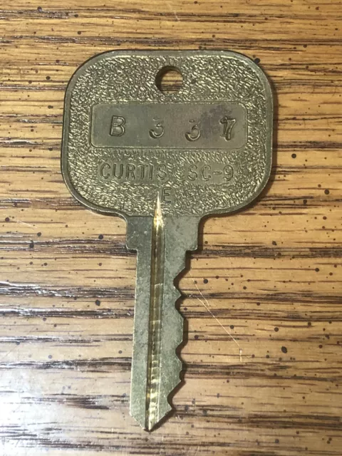 Vintage Brass Hotel Key Marked B337 Curtis Sc-9 Oversized Collectible