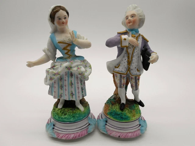 MAGNIFIQUE PAIRE DE FIGURINE COUPLE DE GALANT EN BISCUIT XIX ème ?