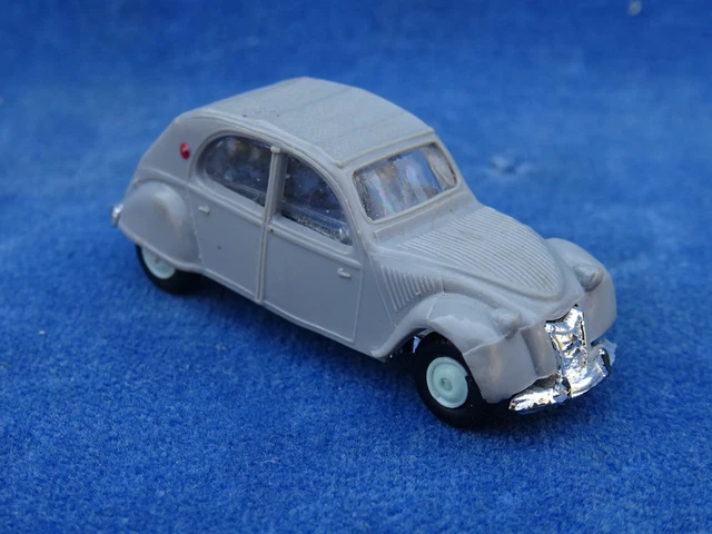 VOITURE MINIATURE CITROEN 2cv 2 cv 6 Special Miss Lucky Auto Plus