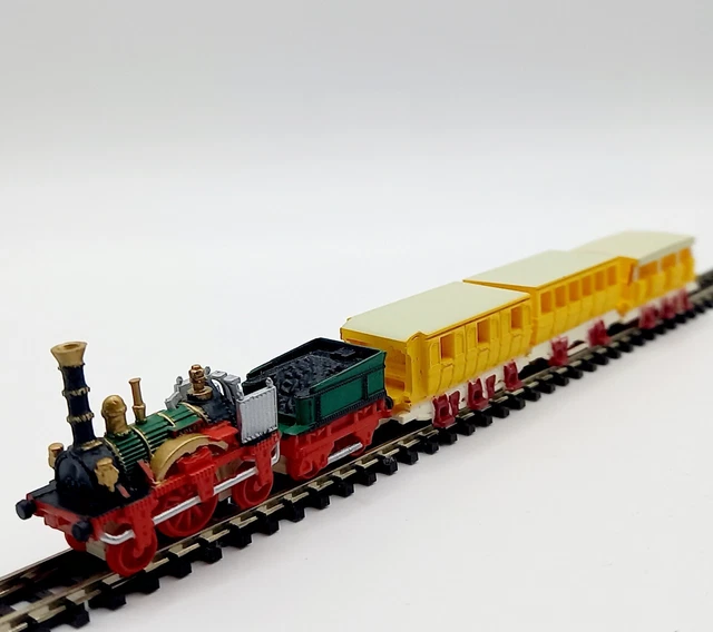 Z GAUGE SCALE Stephenson Adler Steam Locomotive Coaches Model Railway ...