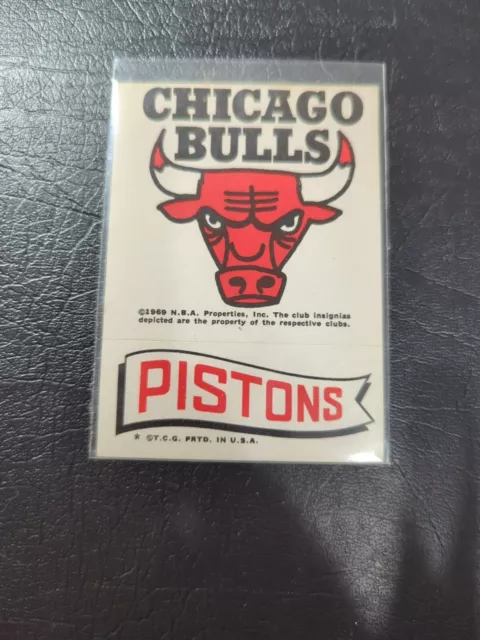 1969 Topps NBA CHICAGO BULLS Team Emblem / DETROIT PISTONS Banner Sticker