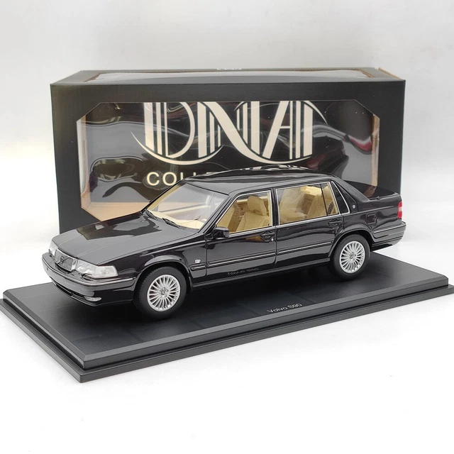Miniature DNA Collectibles - Volvo 164 E 1972 Rouge - Échelle 1/18 - Résine - NEUVE