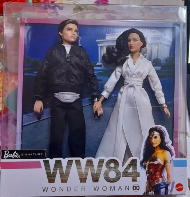 1984 BARBIE SIGNATURE Wonder Woman Doll Set Gift Set Dolls GJJ49