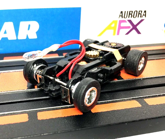 HO SLOT CARS Lighted Chassis Auto World / AFX Xtraction Chassis NEW