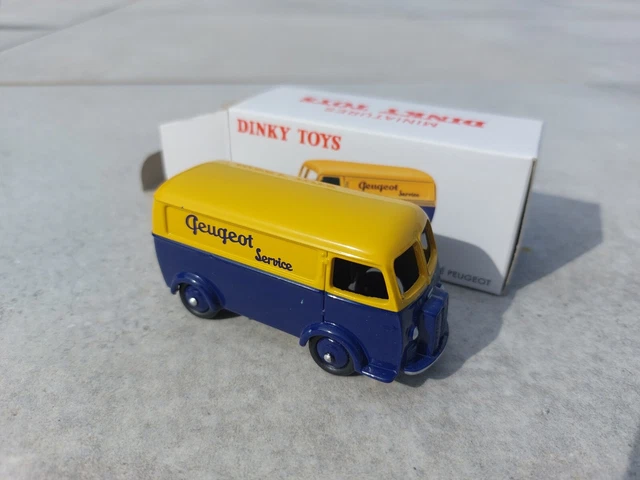 Dinky Toys 1:43 Atlas - Fourgon Tolé Peugeot 25 B (Gebraucht) in St