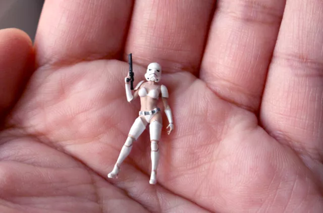 3D PRINT 1/64 figure war sexy white soldier  fit 1:64 car street