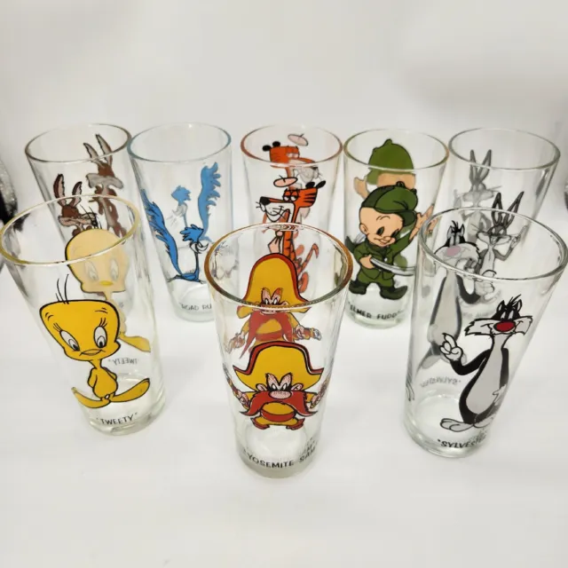 Lot of 8 Pepsi Collector Series Warner Bros Looney Tunes Glasses 1973 Brockway