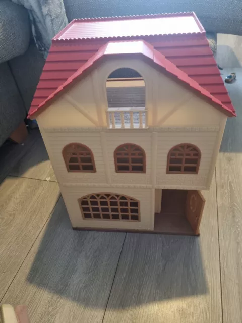 Sylvanian Families House With Accessories