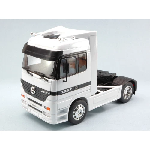 Welly Mercedes-Benz Actros 1857 LKW Modell – 1/32 Maßstab, Ca. 19 Cm Lang, Aus Metall Mit Kunststoffteilen