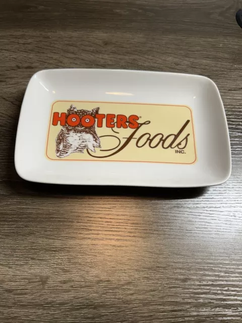 Hooters Foods INC Serving Appetizer Hot Wings Plate Dish 9" x 6"