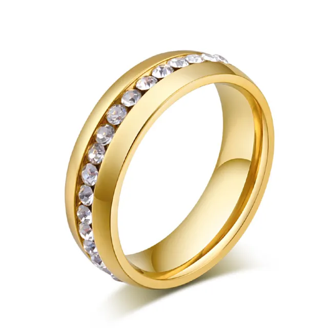 eleganter Ring aus Edelstahl goldfarben mit weißen Zirkonia