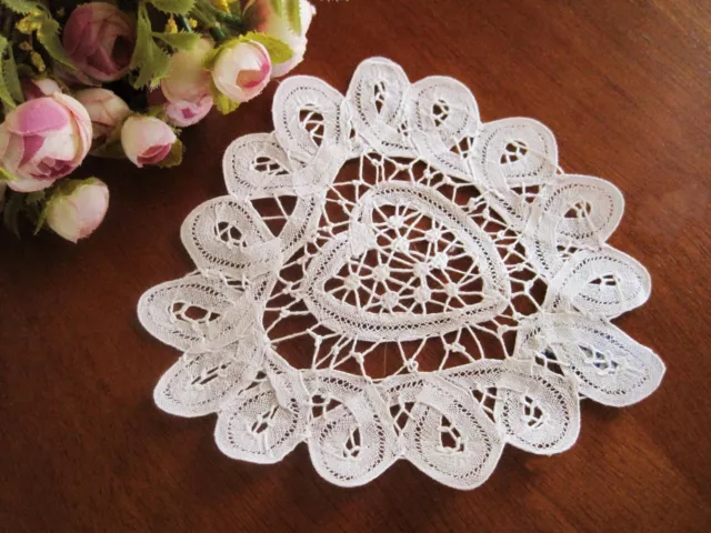 Relist Hot Sale @ Elegant Hand Batten Lace Cotton Heart Shape White Doily