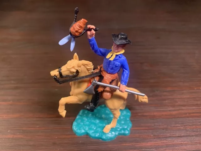 Timpo Cowboy Mounted - "Red Indian Headhunter" - 1970's - Wild West