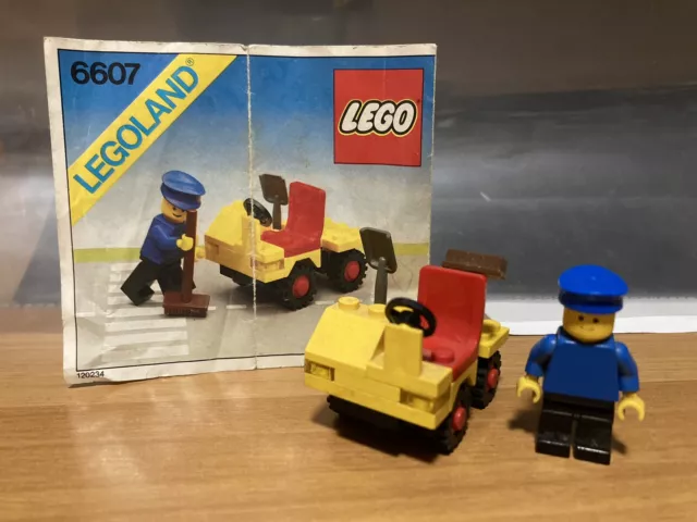 LEGO Legoland City City Classic Town 6607 Service Truck Cleaning Vintage Minifig