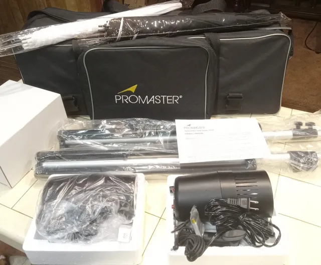 (2) Promaster SystemPRO 160A Studio Flash Lights + LIGHTING Stands + Paraguas
