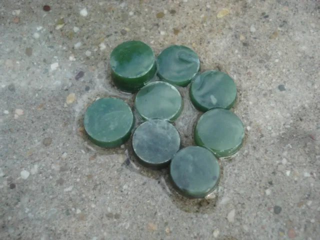 Jade Nephrit (BC) Bohrkerne Ø ~16 mm, Dicke ~ 8-14 mm (authentic Nephrite Jade)