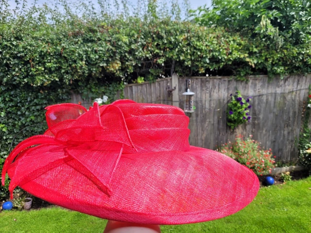 Cappello Debutto Rosso Rosa Piuma Madre Sposa Corse Cocktail Matrimonio Formale