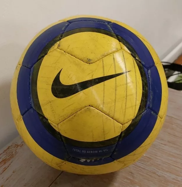 Nike total 90 ball yellow 2025
