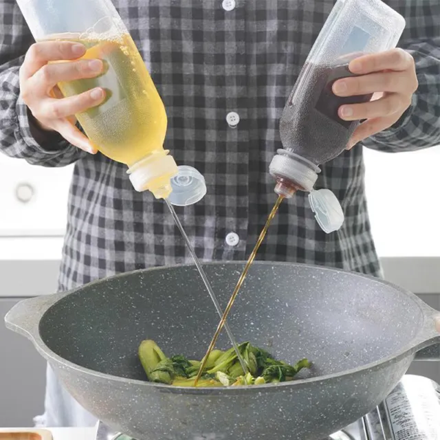 Kitchen Squeeze Oil Bottle Dispenser Spray Bottle Sauce Vinegar Olive Oil