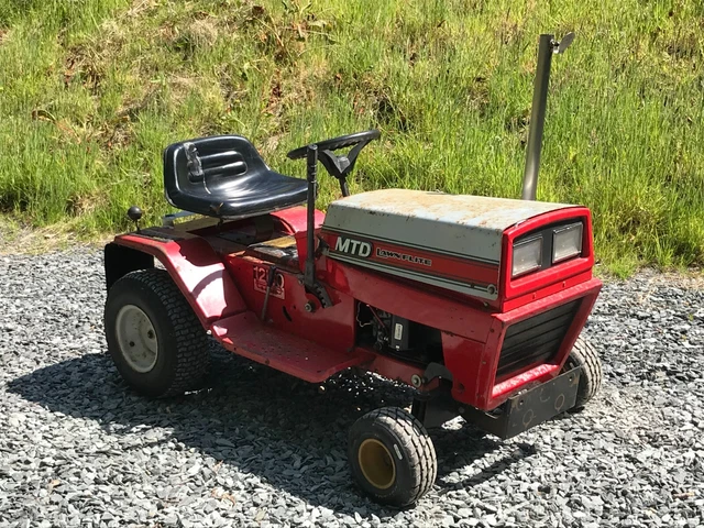 MTD LAWNFLITE 603 G Ride On Mower 30