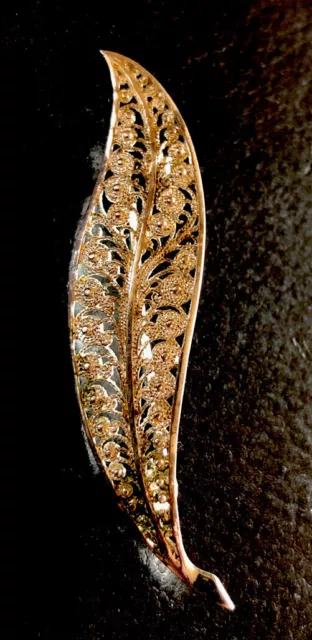 Hübsche antike 800er Silber Brosche mit Ornamenten (k2)