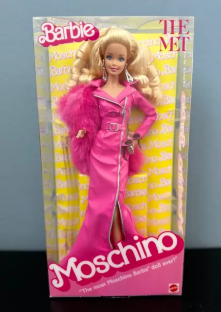 There's a Moschino Barbie in Milan and she's not for sale! — Fashion Doll  Chronicles