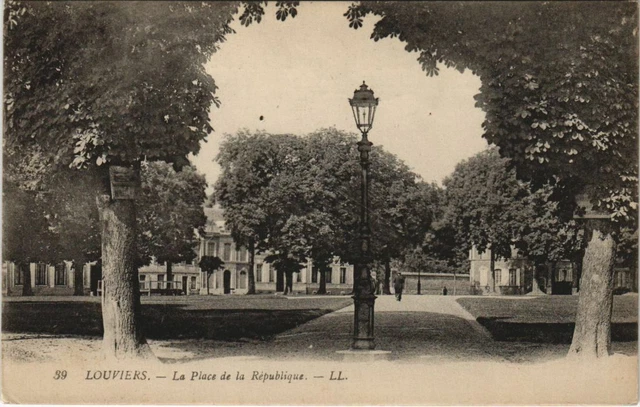 CPA LOUVIERS La Place de la Republique (1160406)