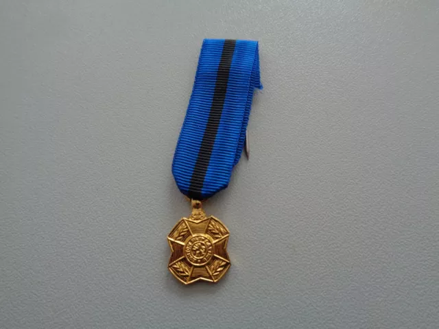 (A25-8) Miniature medal Order Leopold II gold Belgien Original Miniatur-Orden