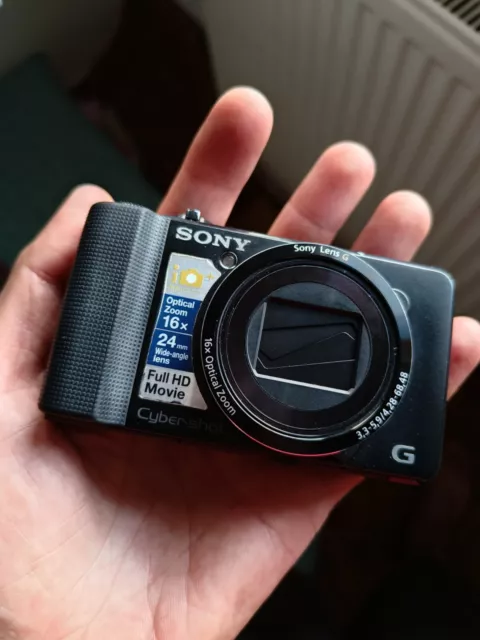 Sony Cyber-shot DSC-HX9V  Appareil photo numérique - compact -- 16x