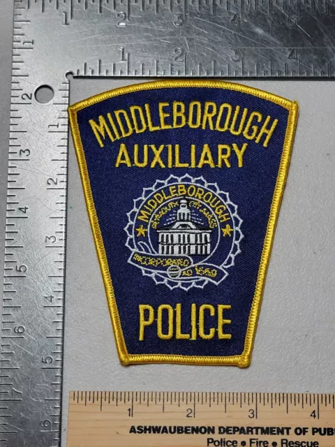 LE9B3 Police patch Massachusetts Middleborough Auxiliary