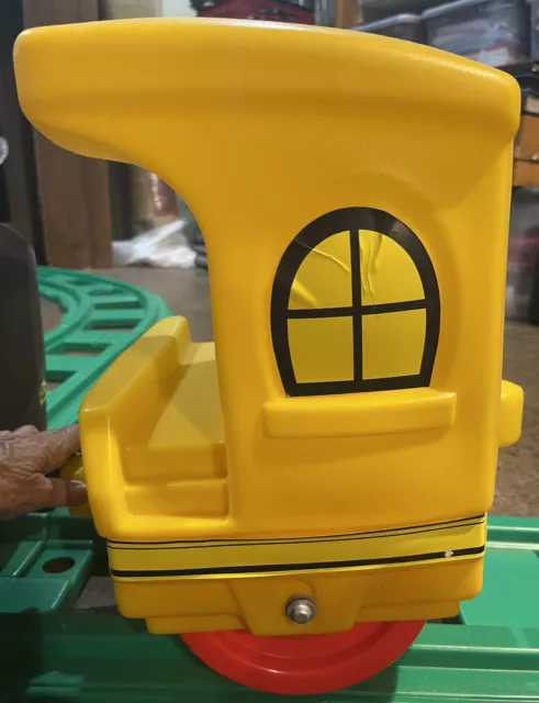 Little tikes ride shop on train battery