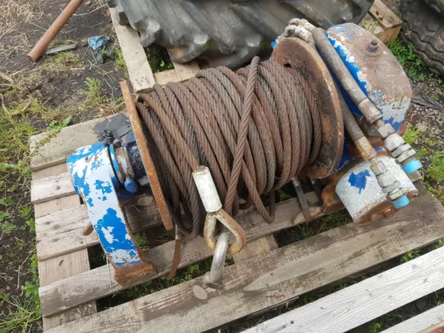 Large Tulsa Hydraulic Winch 15mm rope 20,000lbs Line pull