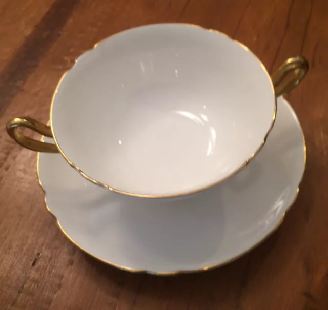 GORGEOUS Shelley China White REGENCY Soup Cup & Saucer Gold Trim / Excellent