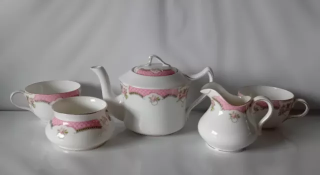 VINTAGE / 1920's PARAGON STAR CHINA PART TEA SET - ROSES - TEAPOT JUG BOWL CUPS