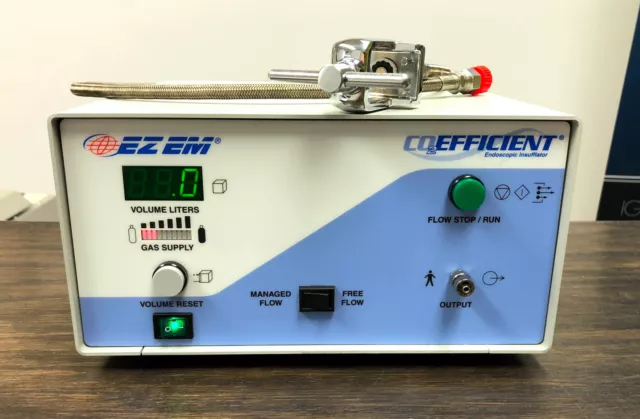 Insufflateur endoscopique EZ EM CO2 efficient 6600 EZ-EM CO2 efficace avec joug 2