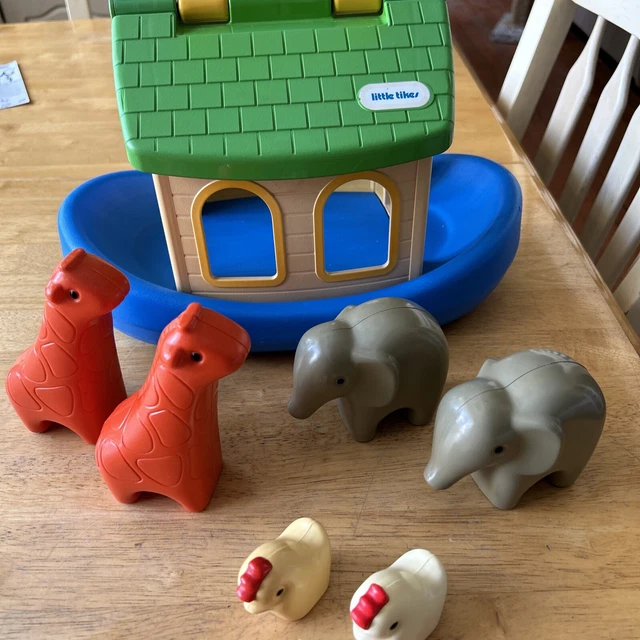 VINTAGE 1990S LITTLE Tikes Noah's Ark Set Animals Noah Boat Bath Water