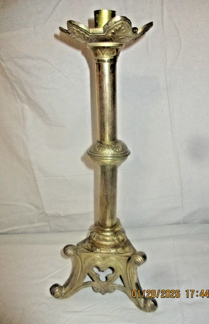Paire De Chandeliers D'église En Laiton - Style Baroque - Hauteur 40 Cm - Reproduction