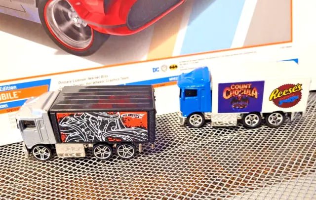 Hot Wheels Hiway Hauler Hot Wheels Tag Rides 5/5 & Count Chocula (2) 1/64 1991