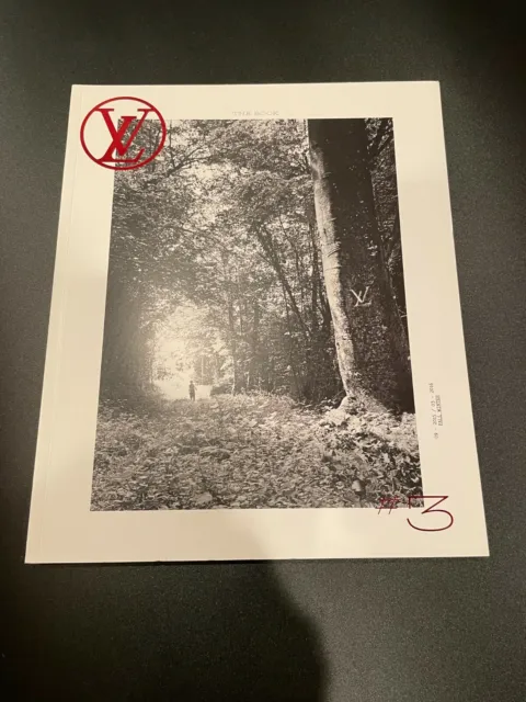 LOUIS VUITTON Booklet Catalog Volume 3